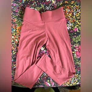 Cute Booty Lounge Pink High-Waist Leggings LIKE NEW